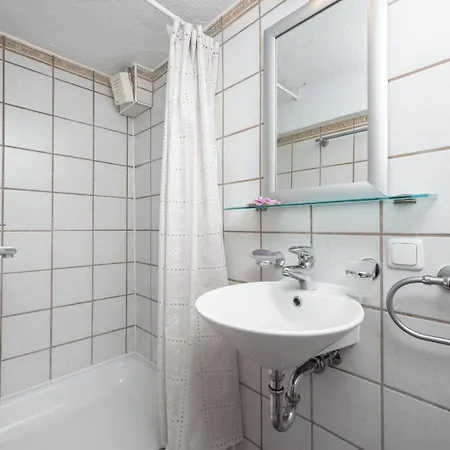 Beachfront Paradise By Luxlikehome Villa