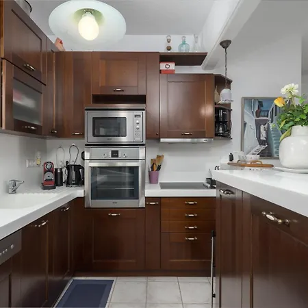 Beachfront Paradise By Luxlikehome Villa