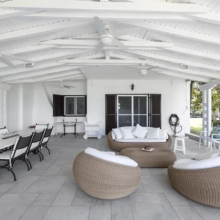 Villa Beachfront Paradise By Luxlikehome