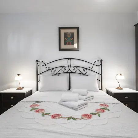 Beachfront Paradise By Luxlikehome *