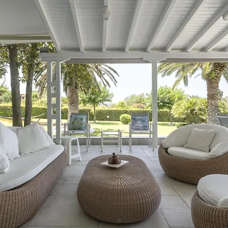 Villa Beachfront Paradise By Luxlikehome *