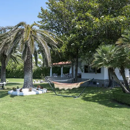 Beachfront Paradise By Luxlikehome