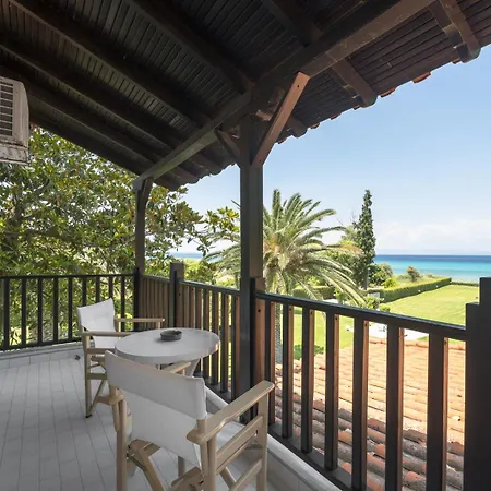 Villa Beachfront Paradise By Luxlikehome