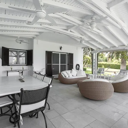 Beachfront Paradise By Luxlikehome Villa *