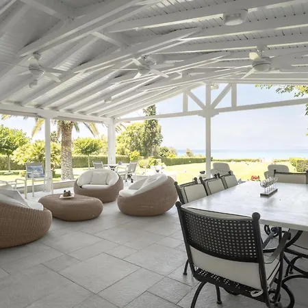 Villa Beachfront Paradise By Luxlikehome