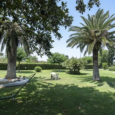 Beachfront Paradise By Luxlikehome Hanioti