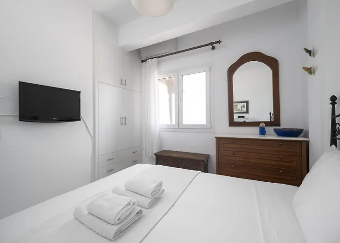 Beachfront Paradise By Luxlikehome Villa Chaniotis