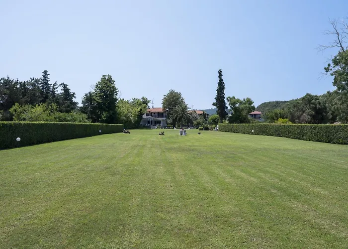Beachfront Paradise By Luxlikehome Villa Chaniotis