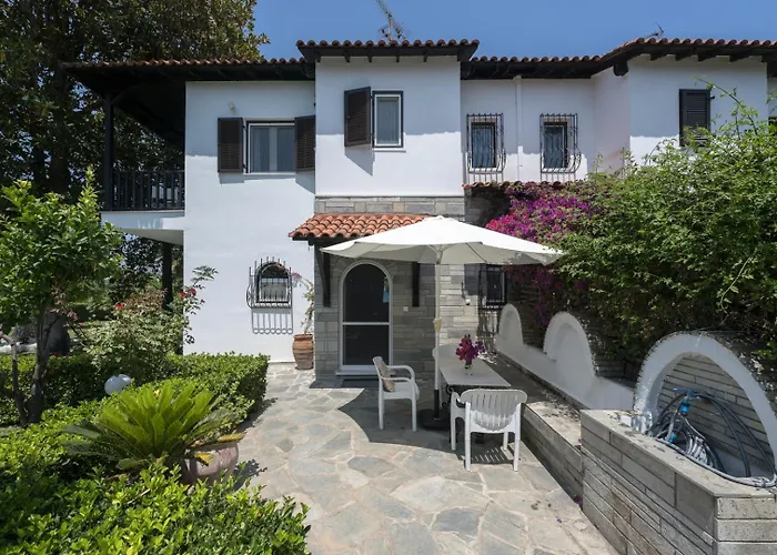 Beachfront Paradise By Luxlikehome Villa Hanioti