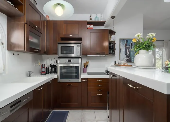 Beachfront Paradise By Luxlikehome Villa