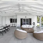 Villa Beachfront Paradise By Luxlikehome
