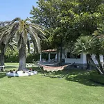 Beachfront Paradise By Luxlikehome